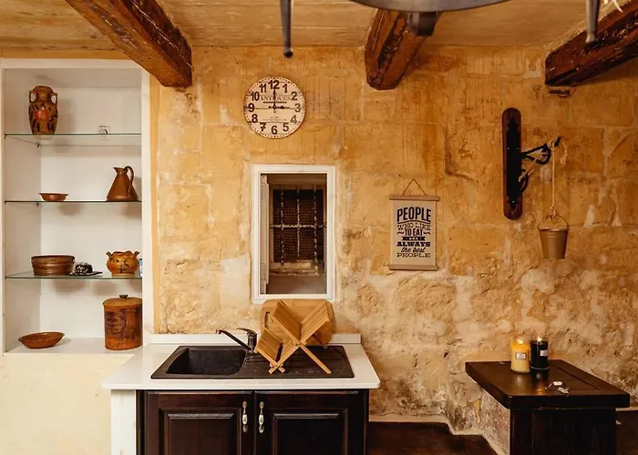 Enchanting 2Bdr Townhouse In Valletta Centre!